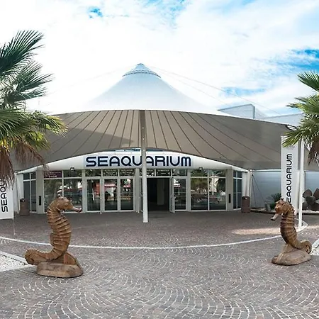 Le Floride B Folco De Baronchelli Apartamento Le Grau-du-Roi